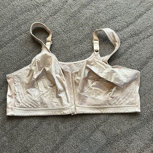 Playtex Front Close Bra Wire Free Satin Unlined Size 44DD